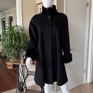 Steve by Searle Wool Swing Coat Black With Faux Fur Collar and Cuffs Size 4